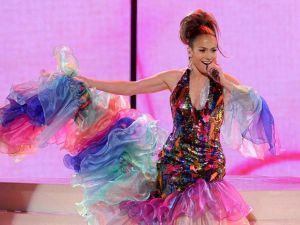 Jennifer-Lopez-Latin-outfit-dress