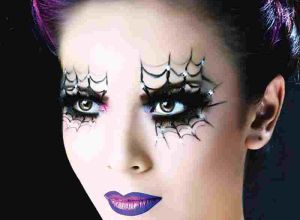 female-halloween-purple-makeup