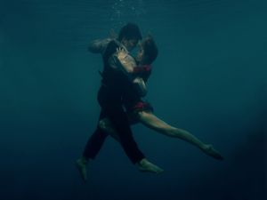 underwater-dance-04